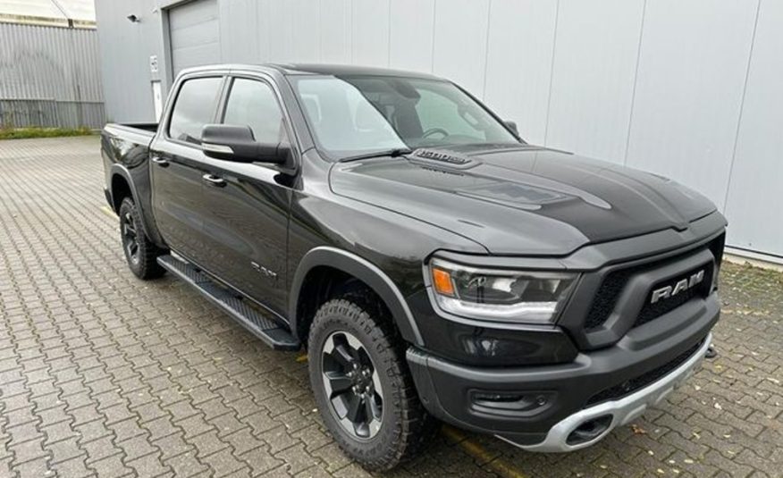 RAM 5.7 REBEL CREWCAB Kůže 4×4  LPG