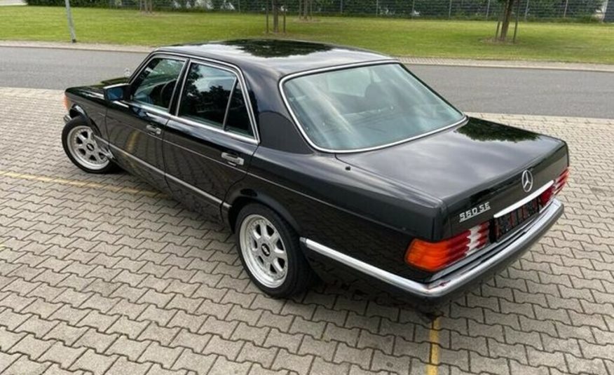 Mercedes-Benz 560 SE