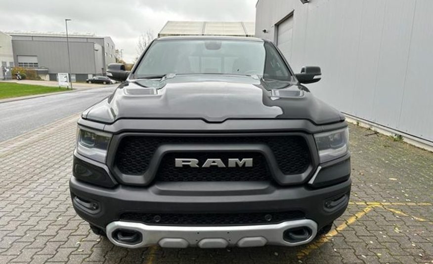 RAM 5.7 REBEL CREWCAB Kůže 4×4  LPG