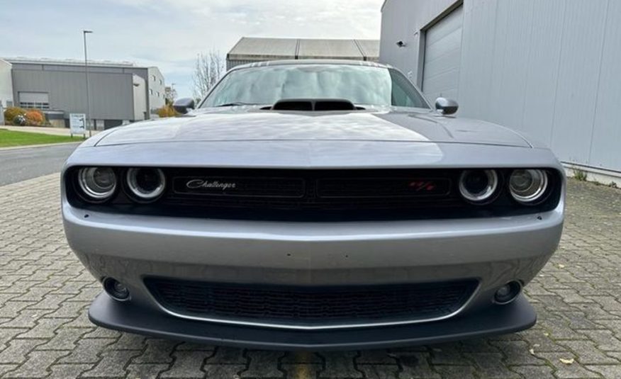 Dodge Challenger 5,7 Shaker Super track