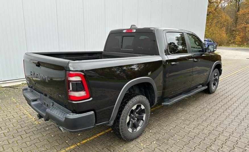 RAM 5.7 REBEL CREWCAB Kůže 4×4  LPG
