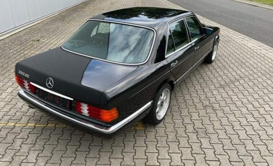 Mercedes-Benz 560 SE