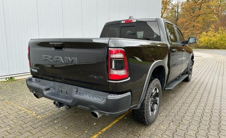 RAM 5.7 REBEL CREWCAB Kůže 4×4  LPG
