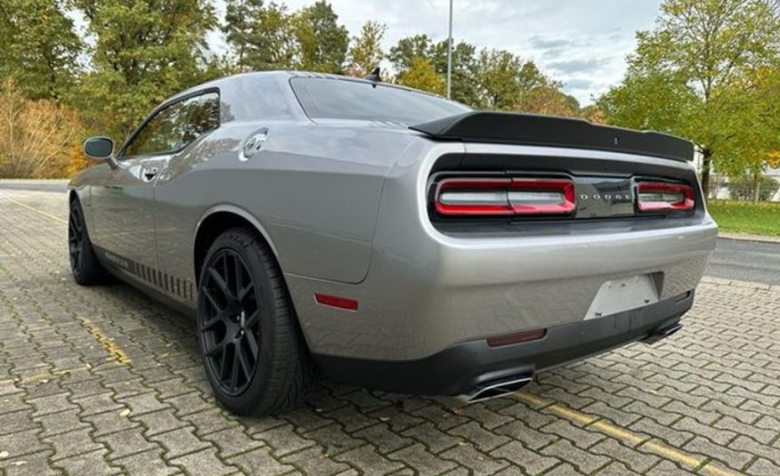 Dodge Challenger 5,7 Shaker Super track