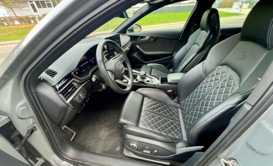 Audi S4 3.0 TFSI quattro Carbon Plus