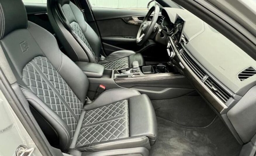 Audi S4 3.0 TFSI quattro Carbon Plus