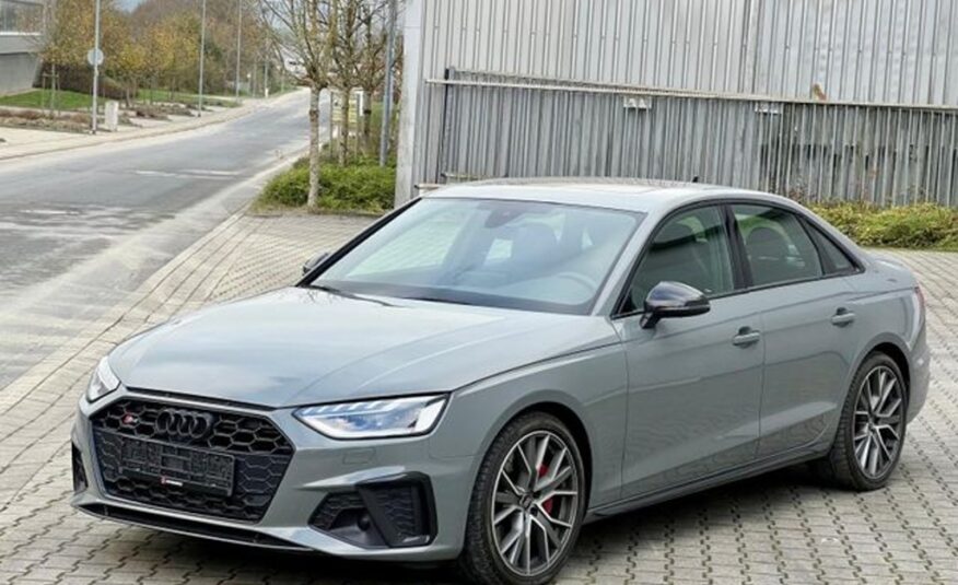 Audi S4 3.0 TFSI quattro Carbon Plus