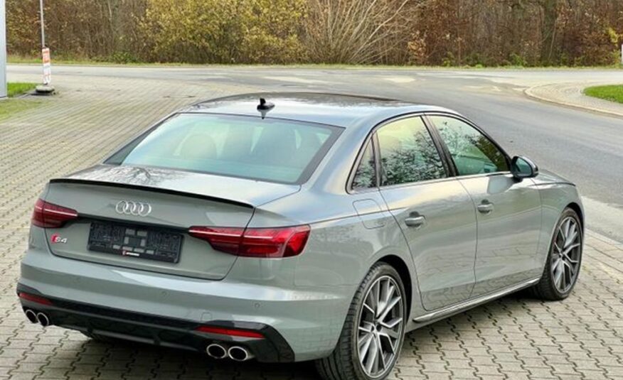 Audi S4 3.0 TFSI quattro Carbon Plus