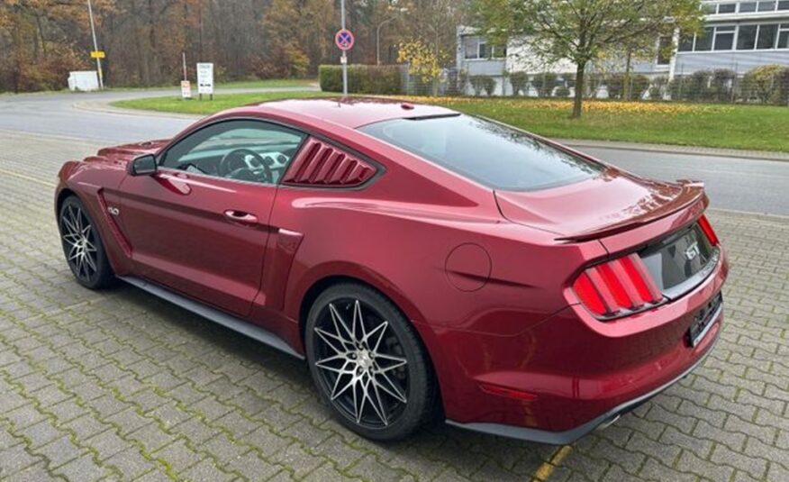 Ford Mustang 5.0 V8 GT Performance Manual LPG