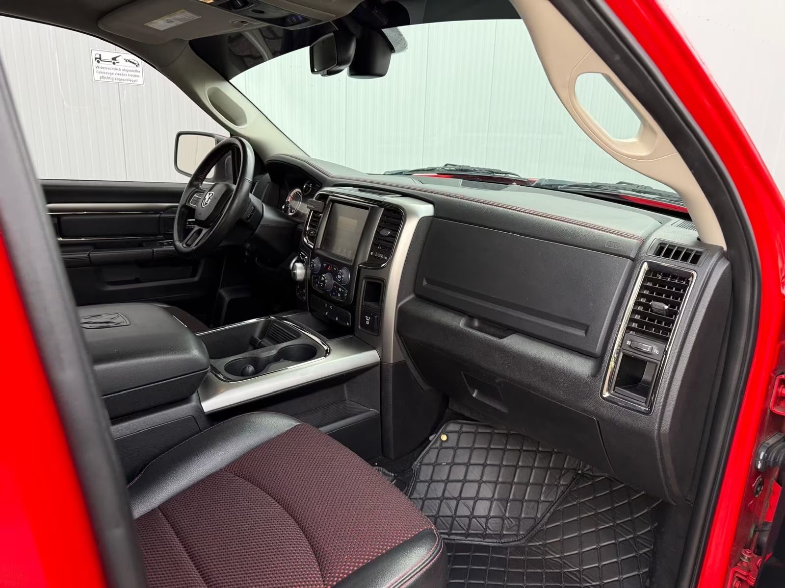 Dodge RAM 5.7 SPORT  CREWCAB