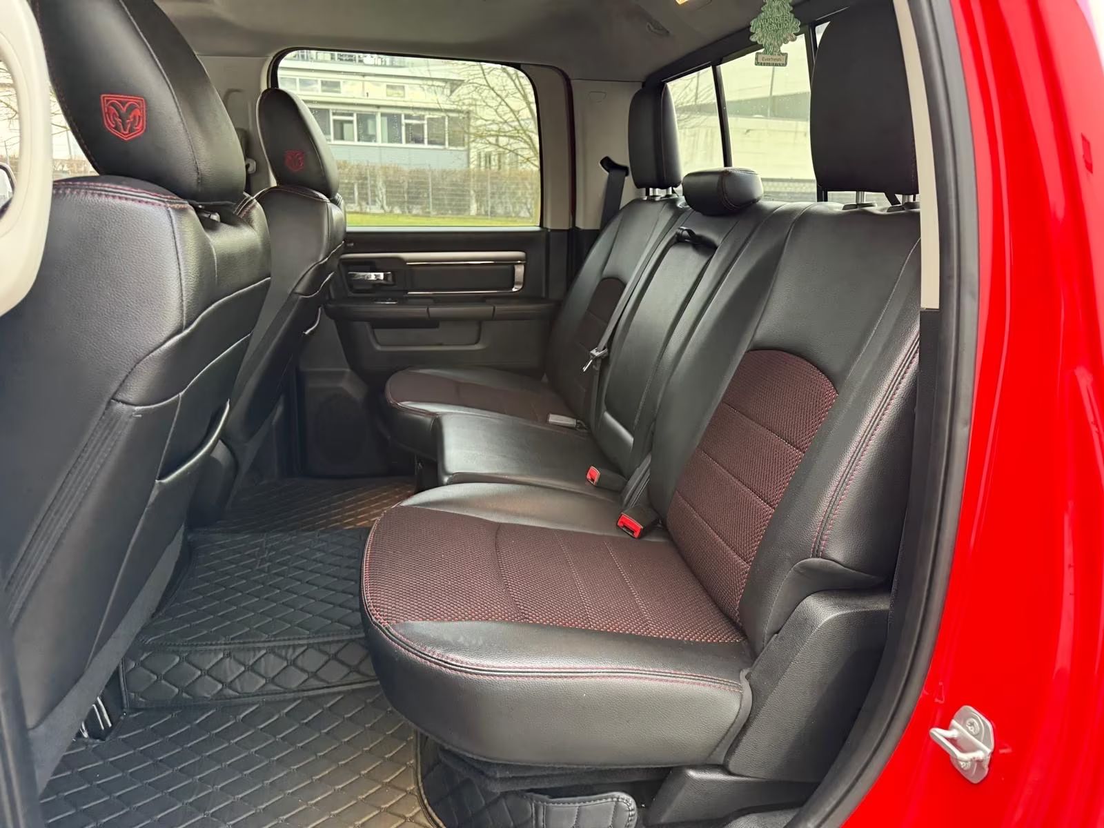 Dodge RAM 5.7 SPORT  CREWCAB