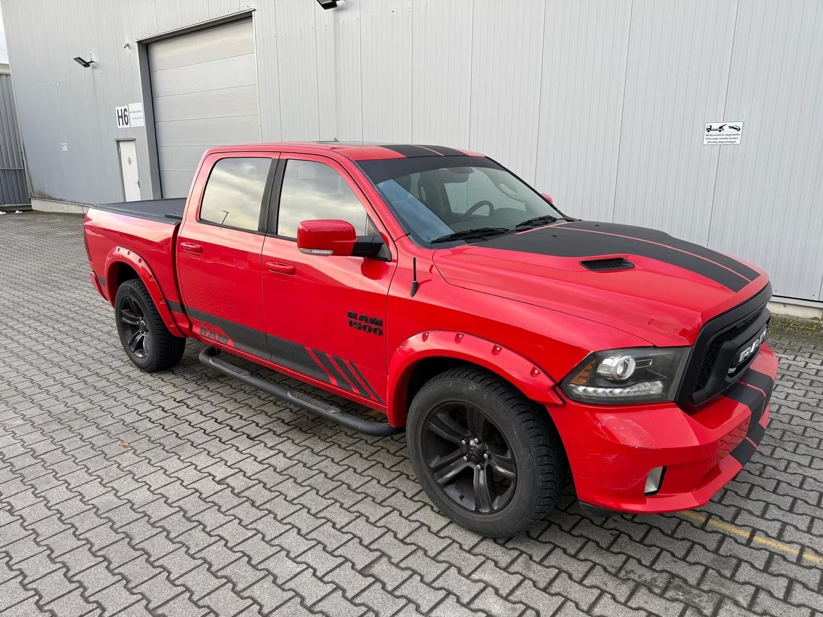 Dodge RAM 5.7 SPORT  CREWCAB