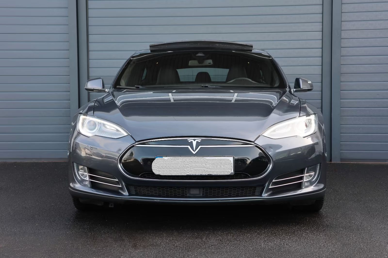 Tesla Model S 85D bez nehod