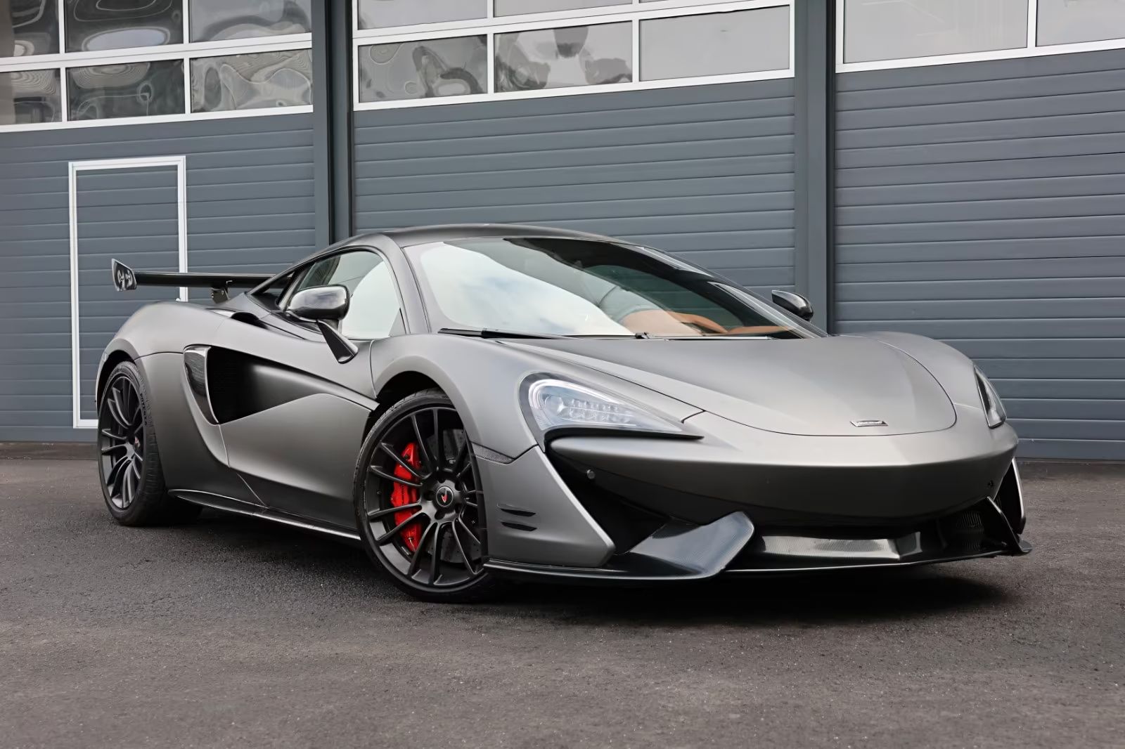 McLaren 570S 3.8 V8 kupé/karbon