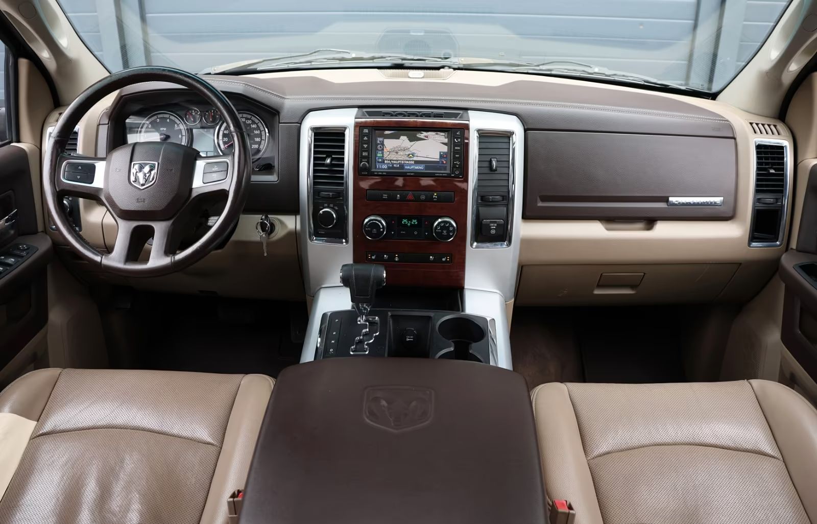 Dodge RAM 2500 5.7 LPG Laramie 4×4/ALPINE/Tažné