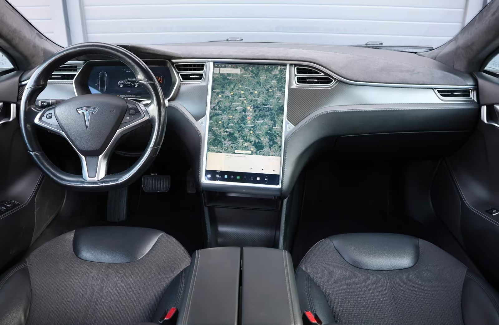 Tesla Model S 85D bez nehod