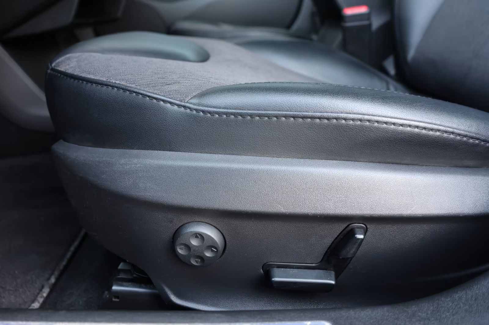 Tesla Model S 85D bez nehod