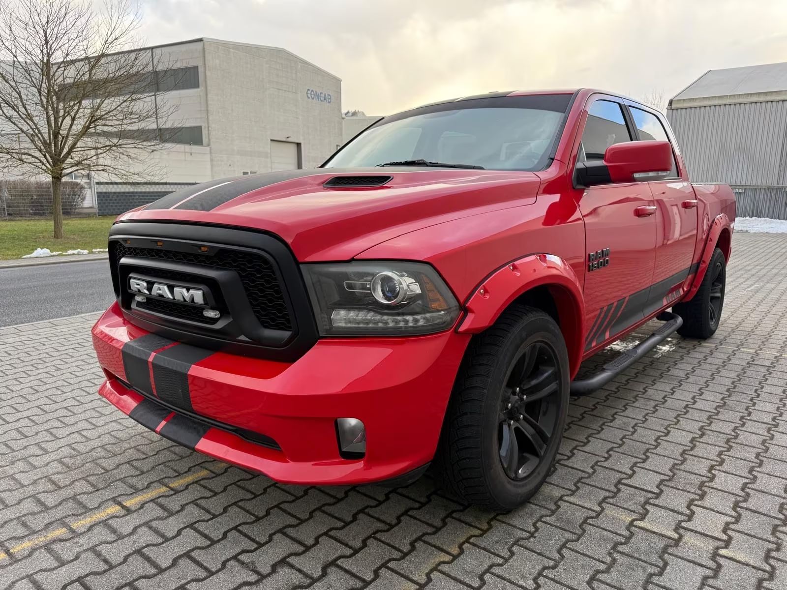 Dodge RAM 5.7 SPORT  CREWCAB