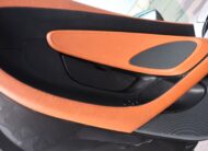 McLaren 570S 3.8 V8 kupé/karbon