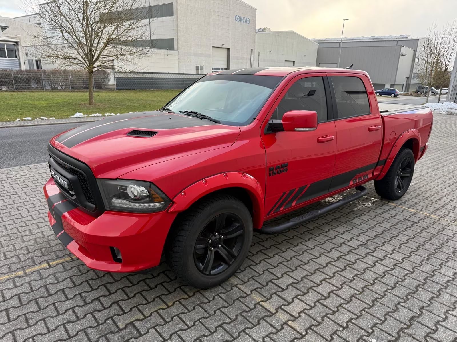 Dodge RAM 5.7 SPORT  CREWCAB