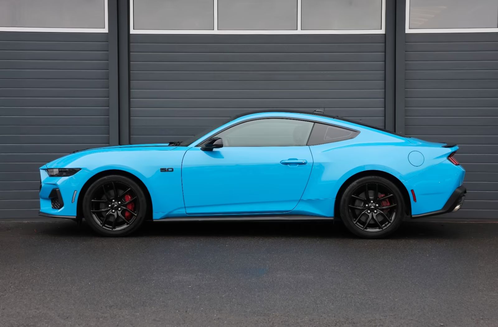 Ford Mustang 5.0 V8/Nový MODEL