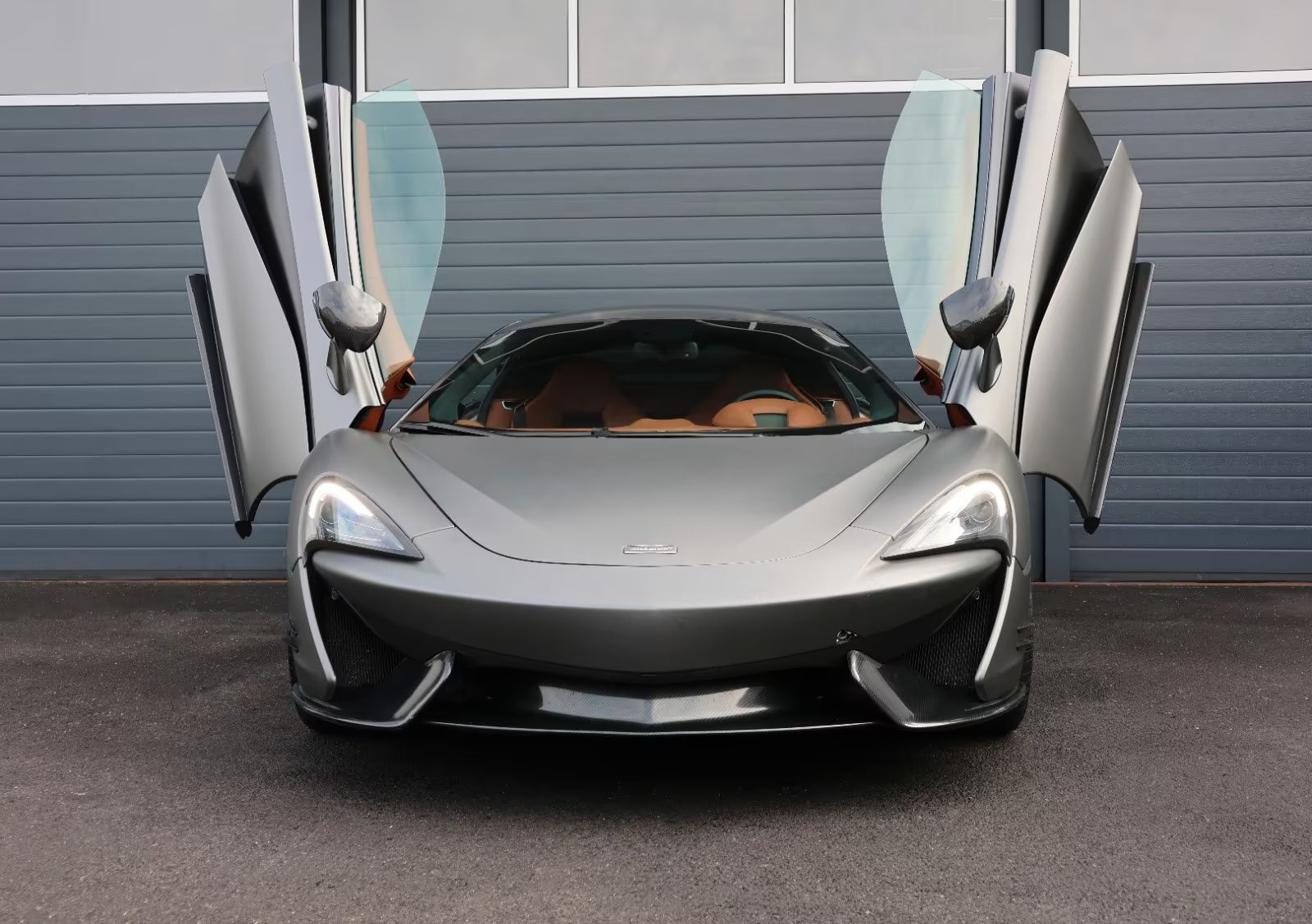 McLaren 570S 3.8 V8 kupé/karbon
