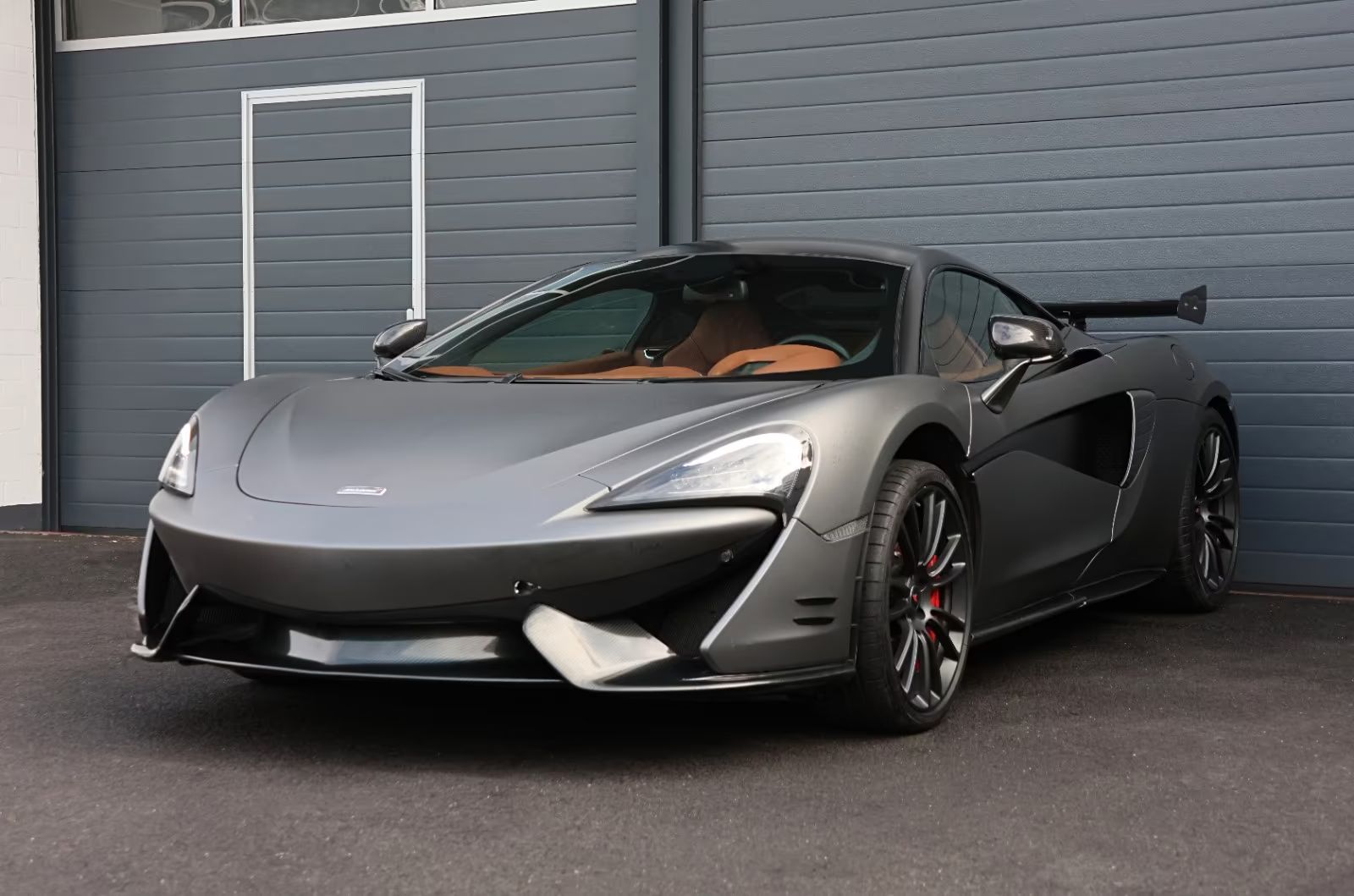 McLaren 570S 3.8 V8 kupé/karbon