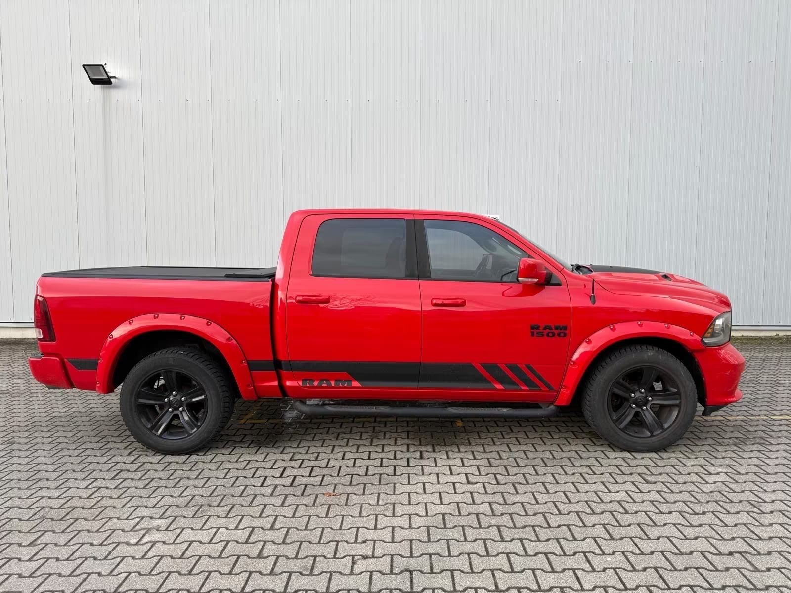 Dodge RAM 5.7 SPORT  CREWCAB
