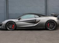 McLaren 570S 3.8 V8 kupé/karbon