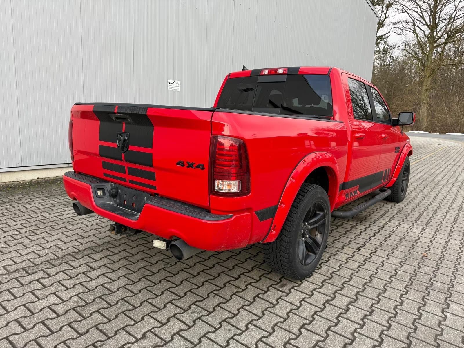 Dodge RAM 5.7 SPORT  CREWCAB