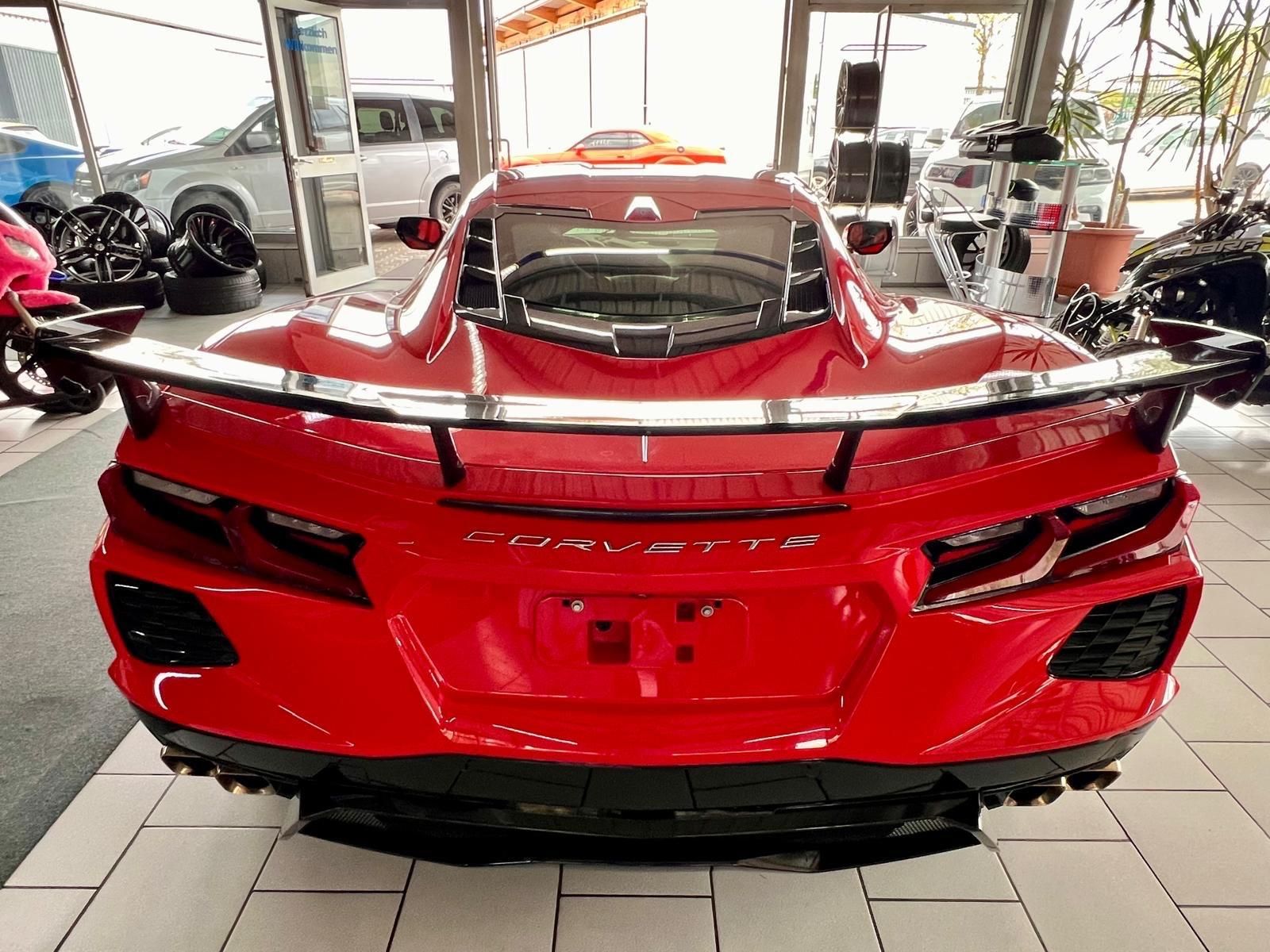 Corvette C8 Stingray 2LT Targa Racing Sedačky