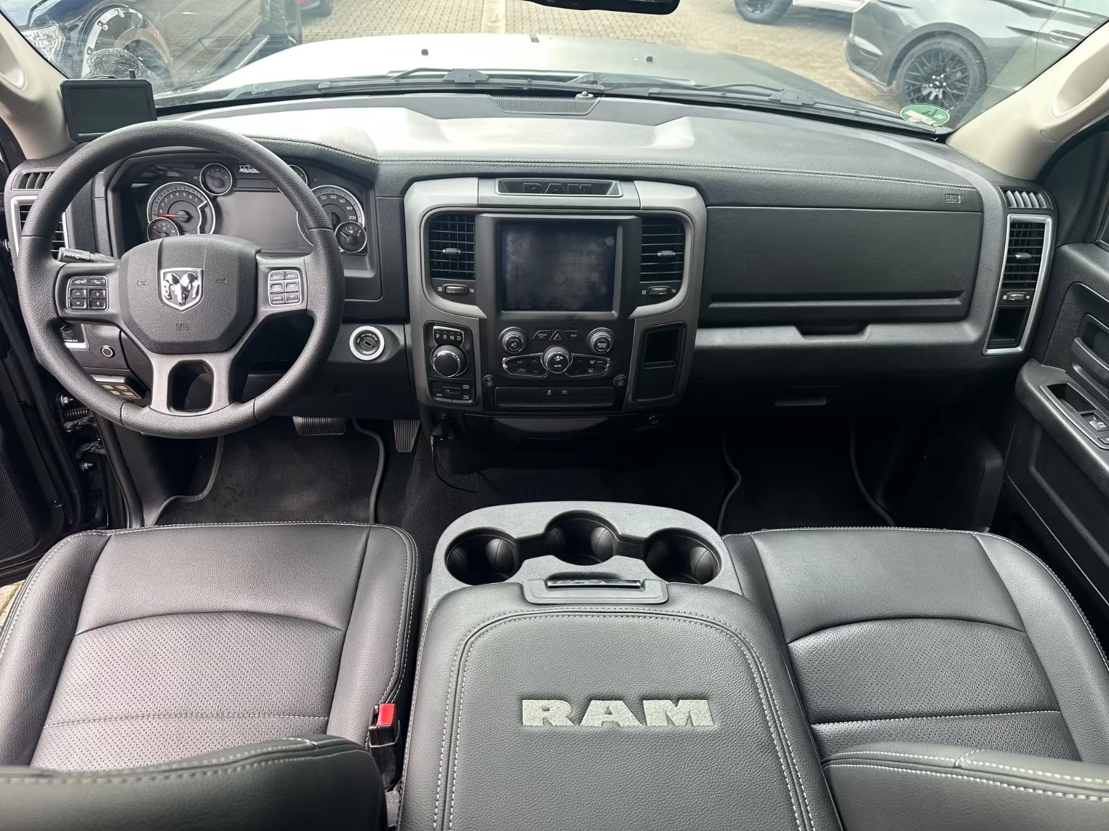 Dodge RAM 5,7 Monster XXL Crewcab Kůže 4×4 Drahá přestavba