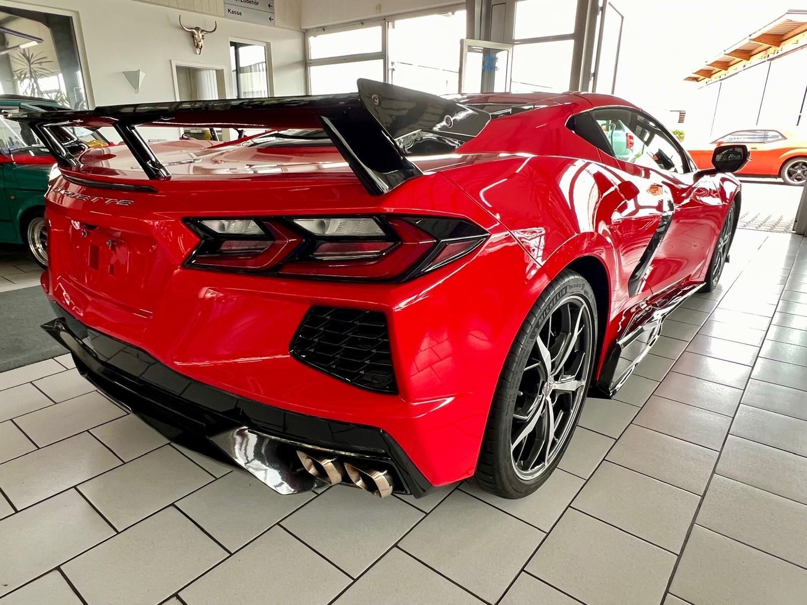Corvette C8 Stingray 2LT Targa Racing Sedačky