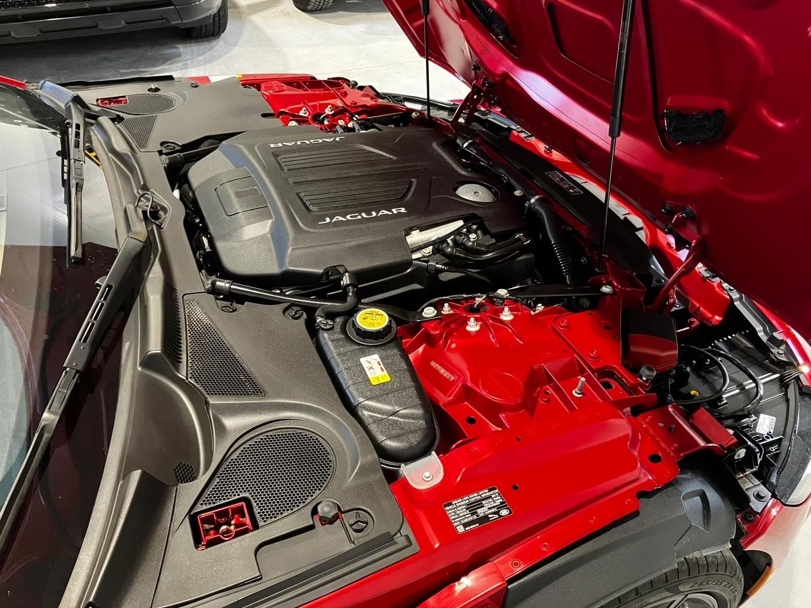 Jaguar F-Type F-TYPE P575 kabriolet R AWD