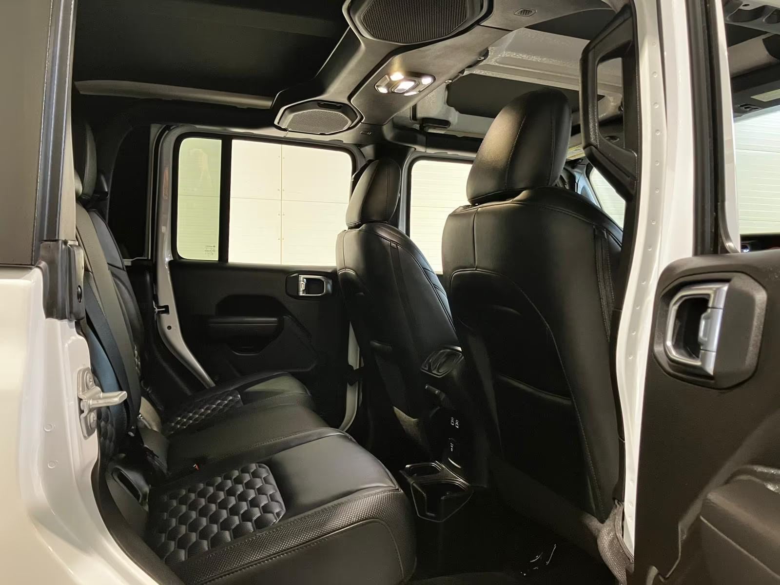 Jeep Gladiátor Rubicon 3,6 4×4 Kůže LED Tažné