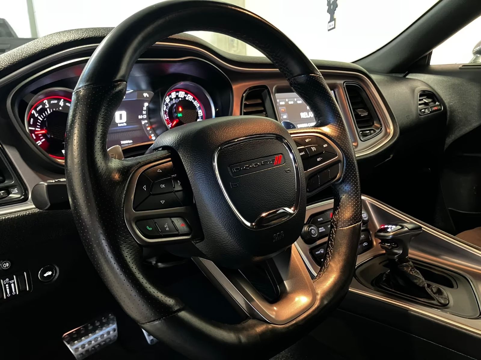 Dodge Challenger 6.4 Orig Widebody SRT Automat kůže