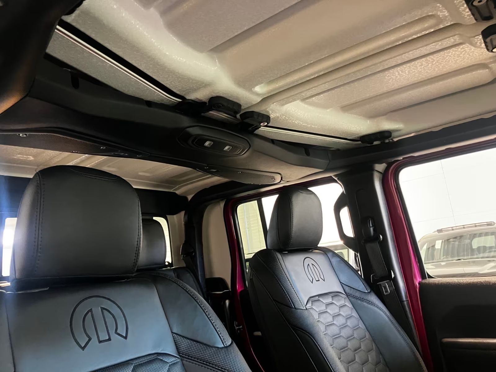 Jeep Gladiator Sport 3,6 4×4 Kůže LED Tažné