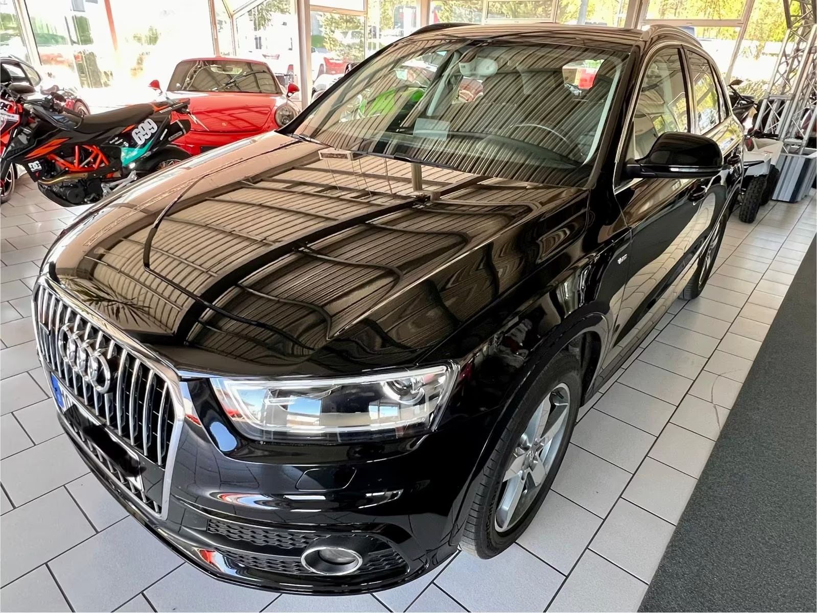 Audi Q3 2.0 TDI quattro S line 1.majitel,tažné