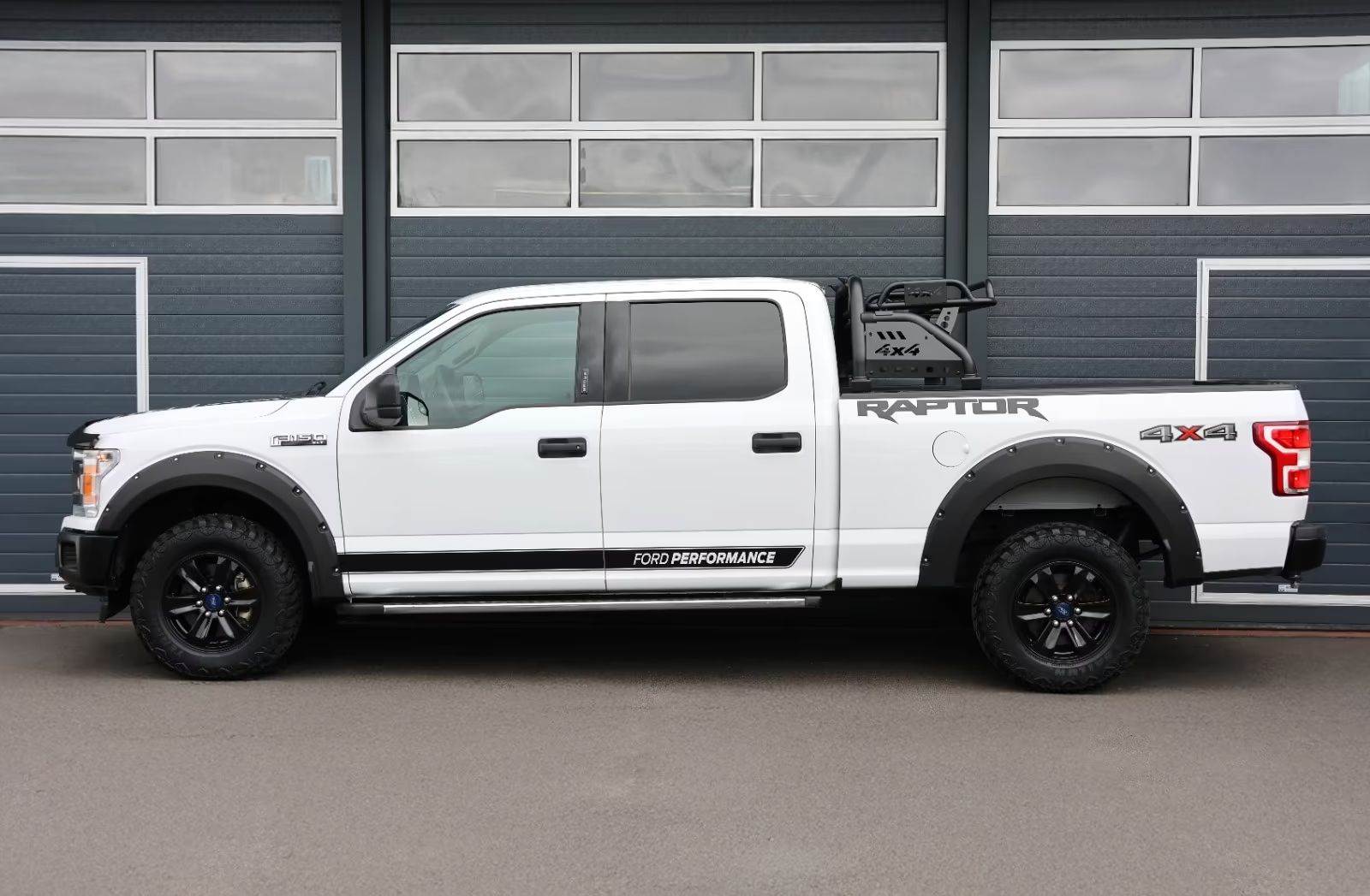 Ford F 150 5.0 V8 Raptor Optik/4×4/Tažné