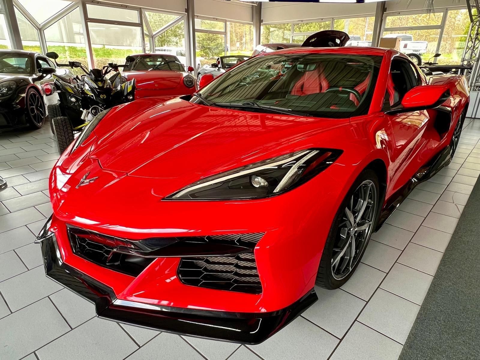 Corvette C8 Stingray 2LT Targa Racing Sedačky