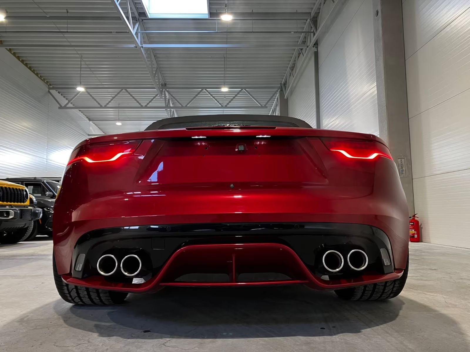 Jaguar F-Type F-TYPE P575 kabriolet R AWD