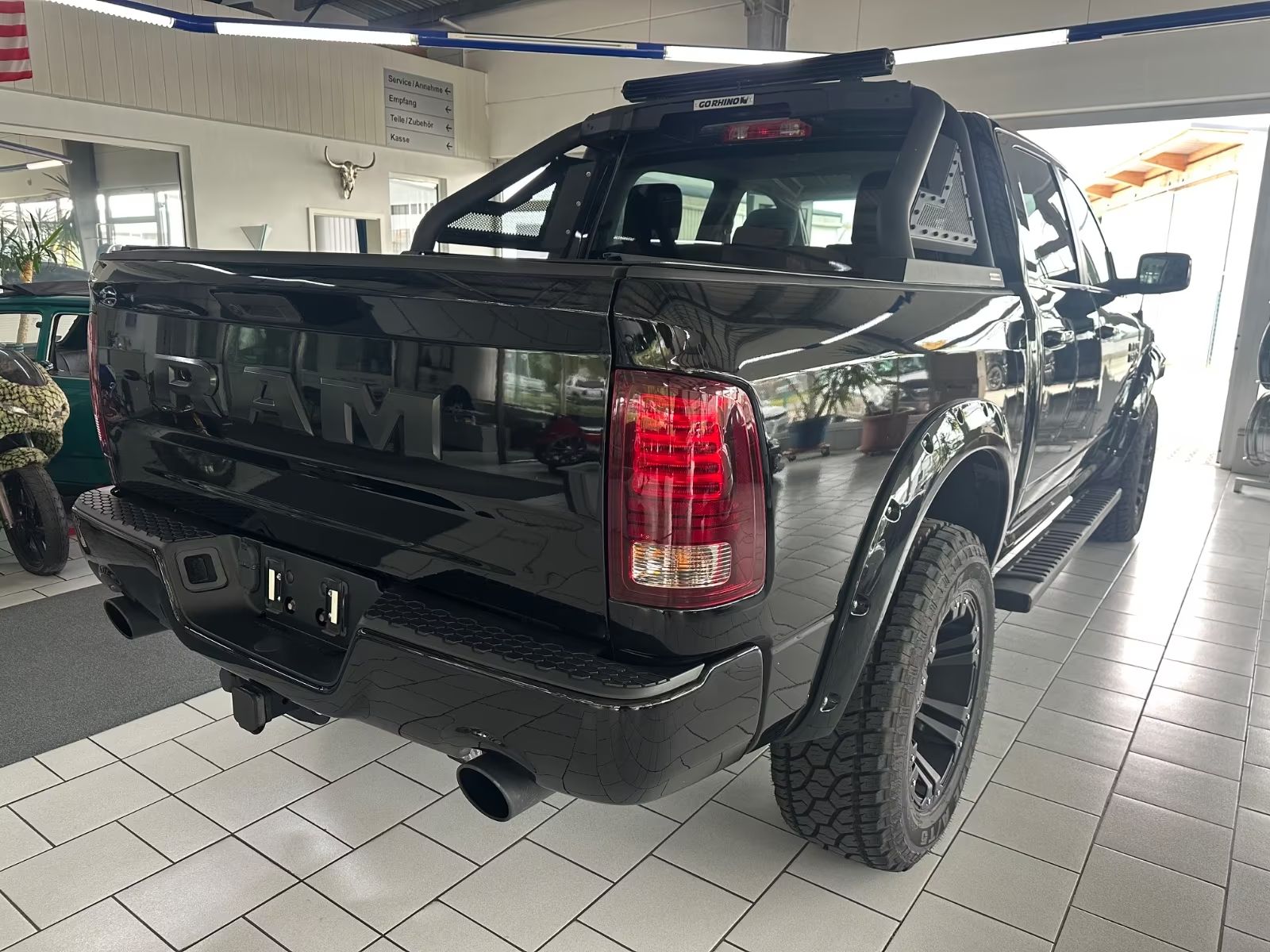 Dodge RAM 5,7 Monster XXL Crewcab Kůže 4×4 Drahá přestavba