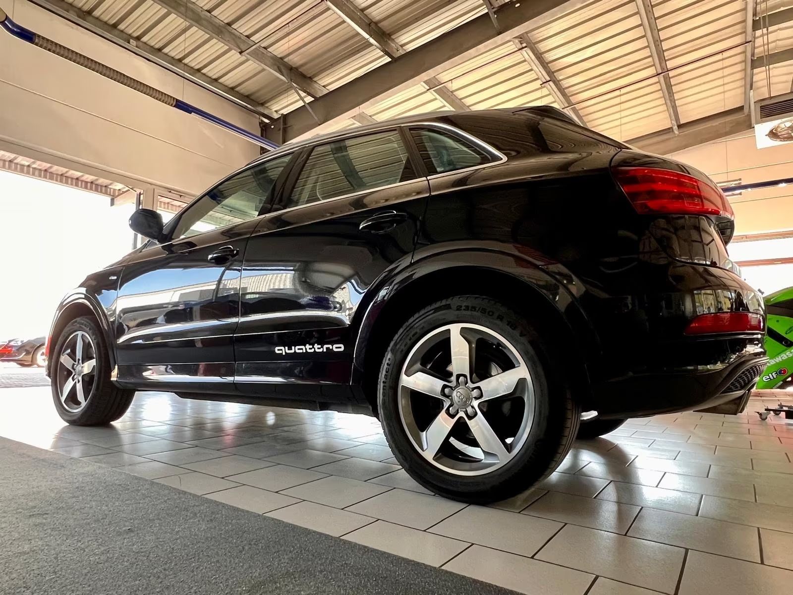 Audi Q3 2.0 TDI quattro S line 1.majitel,tažné