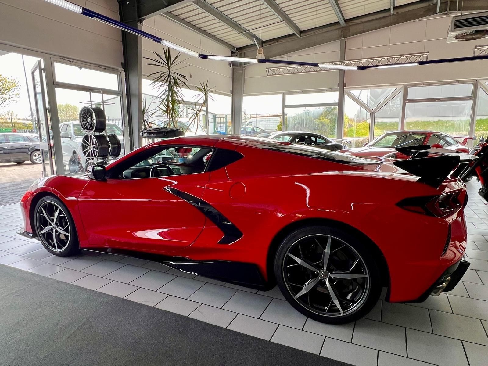 Corvette C8 Stingray 2LT Targa Racing Sedačky