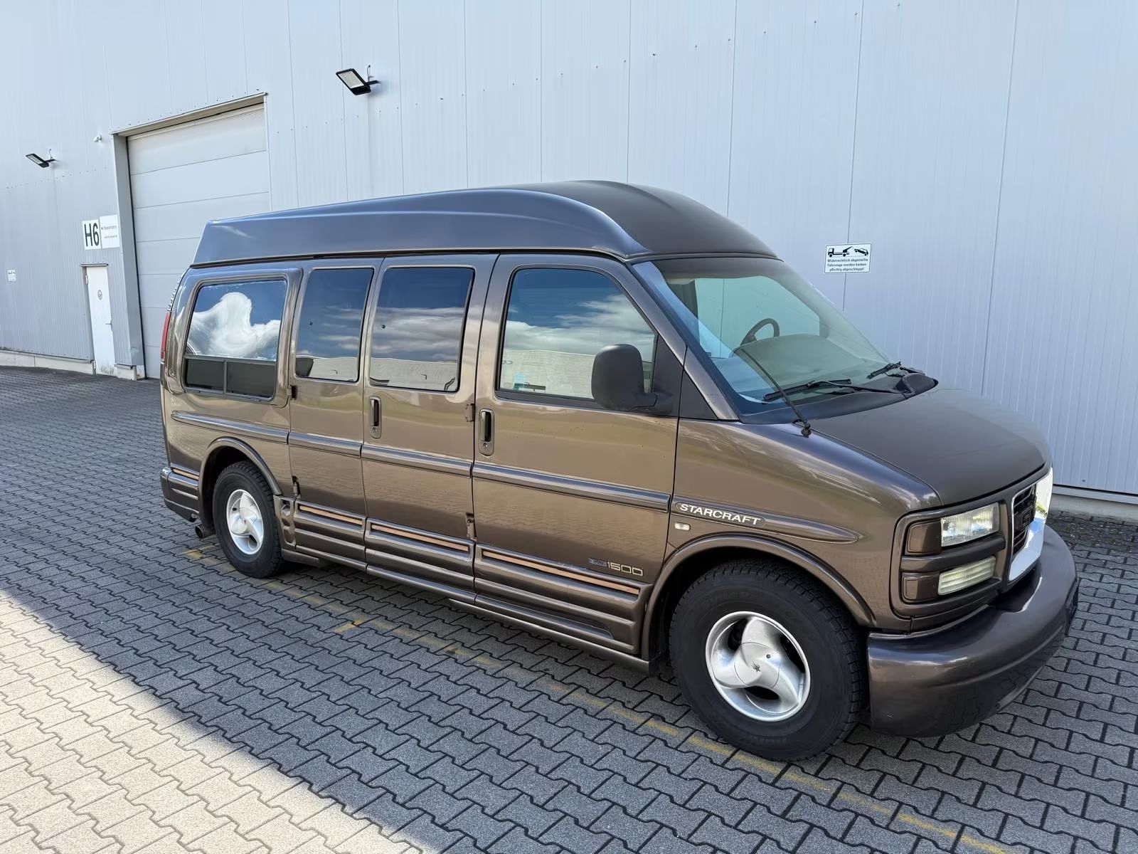 GMC Savana 5.7 Starcraft 7místný s tažným zařízením