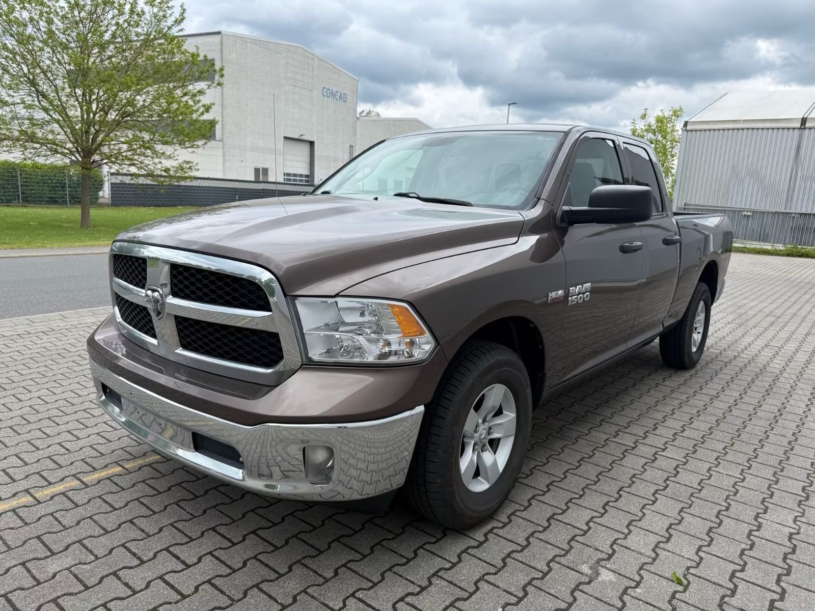 Dodge RAM 5,7 Hemi 4×4 Quadcab LPG BENZÍN jen 61 000 km !!!