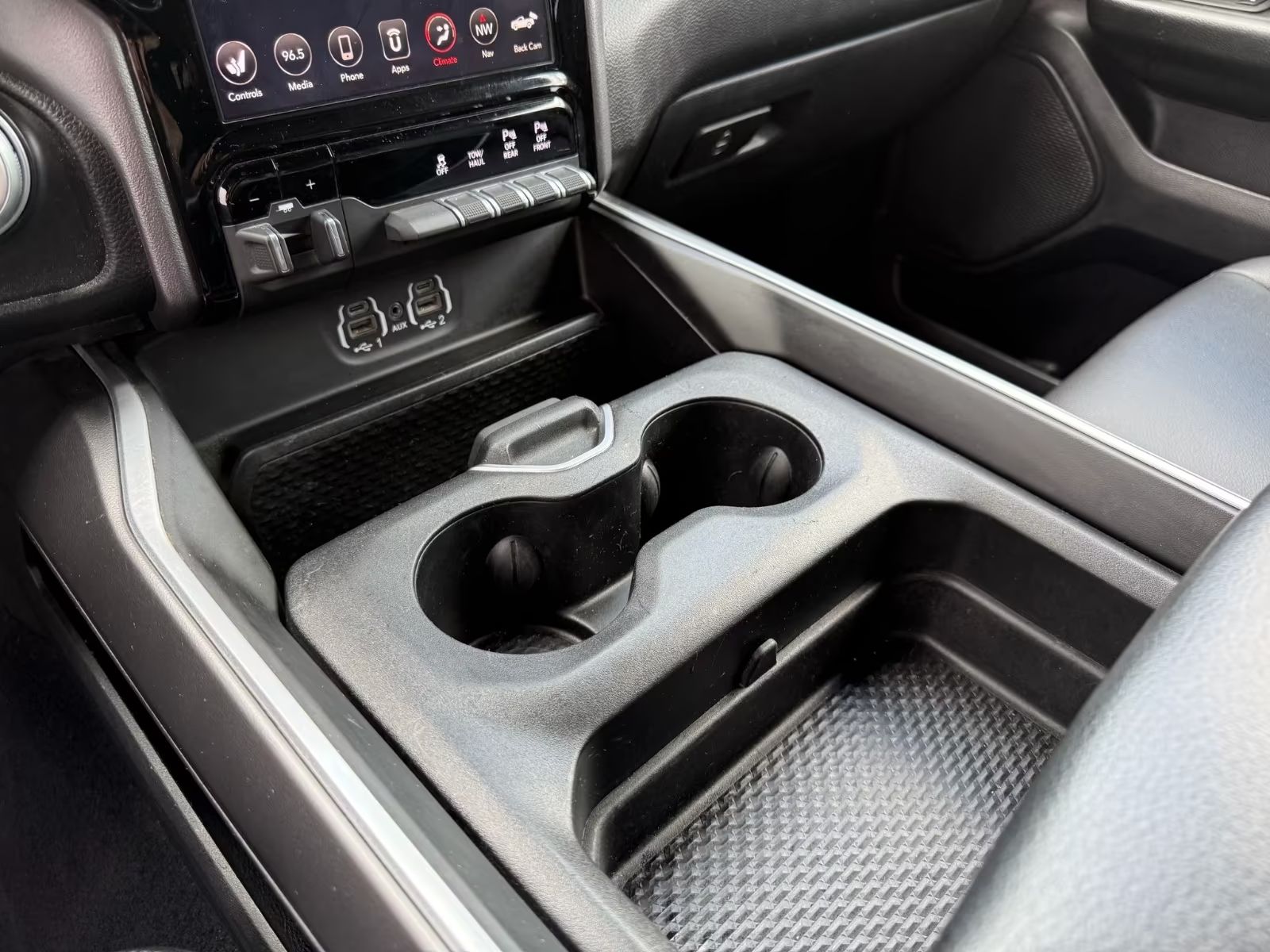 Dodge RAM 5,7 LEDER CREWCAB 4×4 LPG BIG HORN