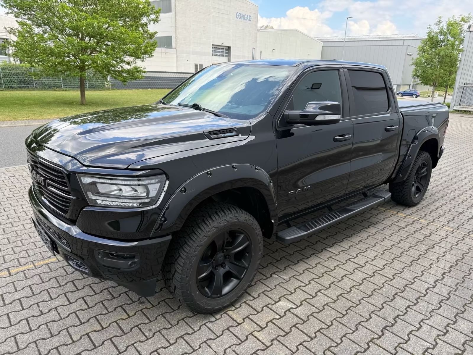 Dodge RAM 5,7 LEDER CREWCAB 4×4 LPG BIG HORN