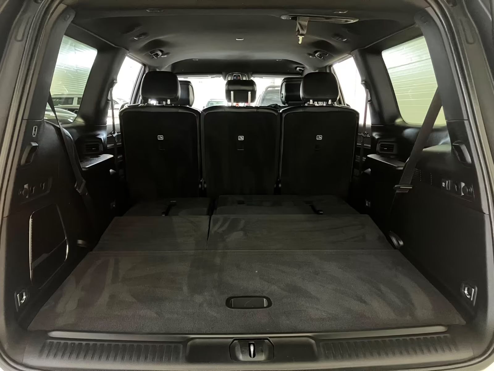 Jeep Wagoneer Řada 2 5,7 8 míst ACC 360 Kamera LED LPG