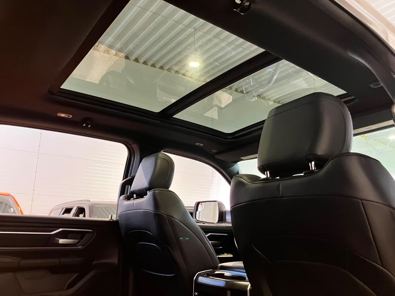 Dodge RAM 5,7 Kůže CREWCAB 4×4  LPG odpočet DPH